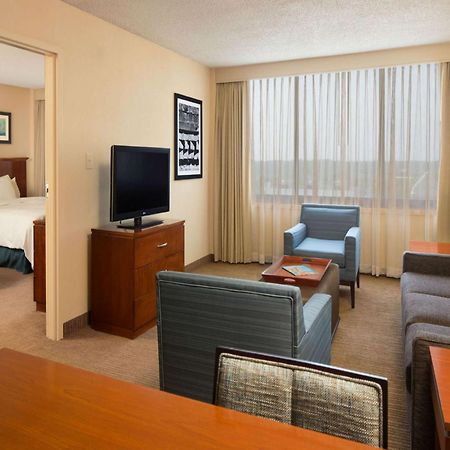 Embassy Suites ווינסטון-סאלם מראה חיצוני תמונה