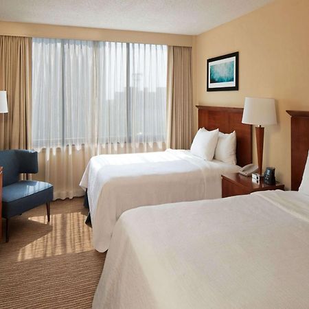 Embassy Suites ווינסטון-סאלם מראה חיצוני תמונה